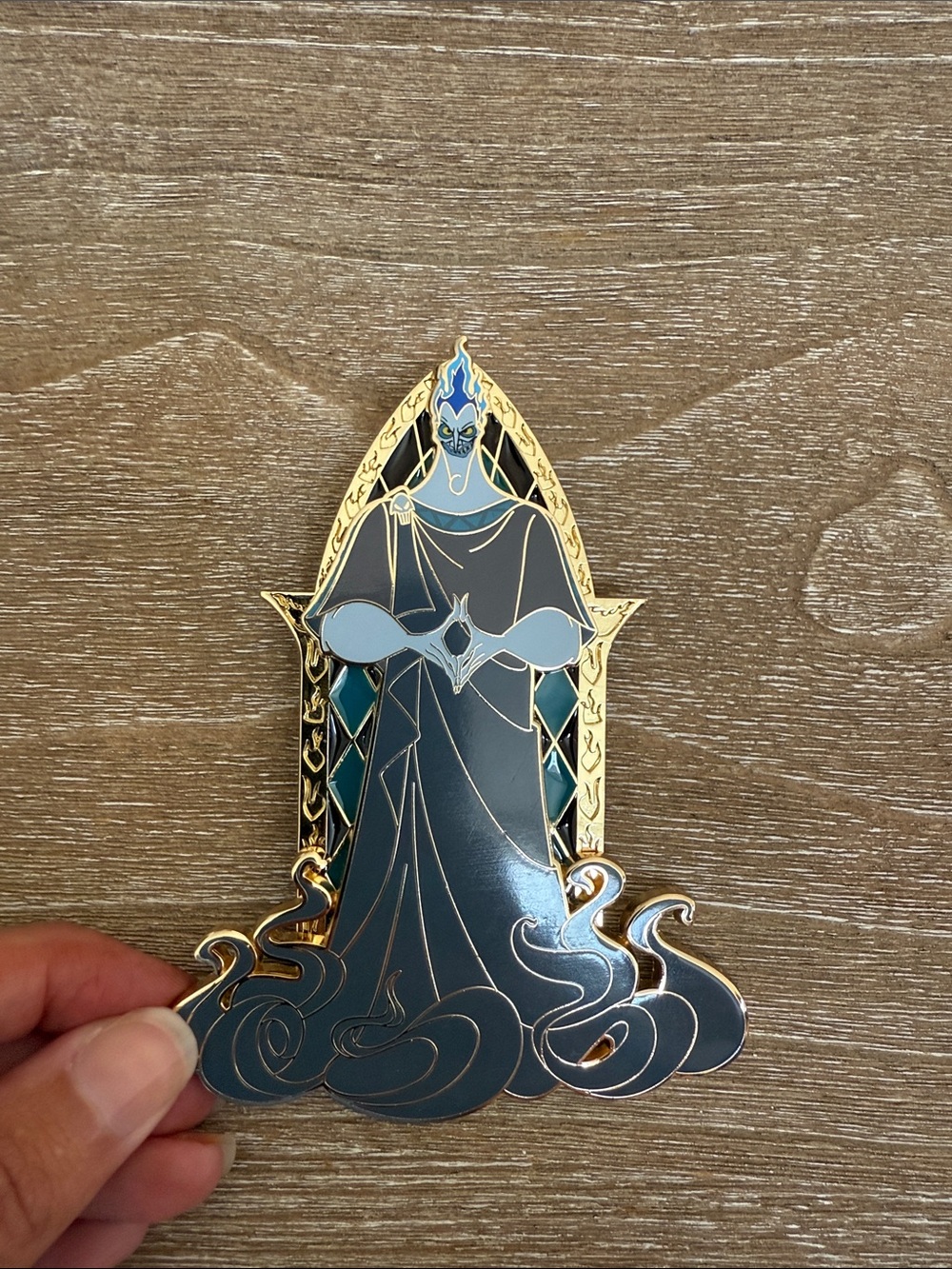 Blue and Gold Wall Art Pin - Elegant Sorcerer Design
